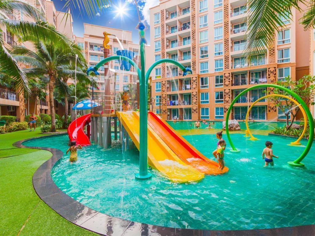 Appartamento Atlantis Waterpark Jomtien Beach Esterno foto