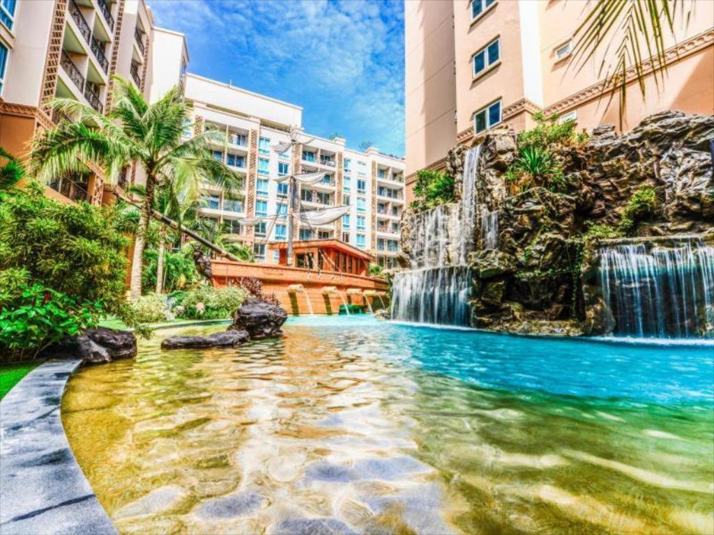 Appartamento Atlantis Waterpark Jomtien Beach Esterno foto