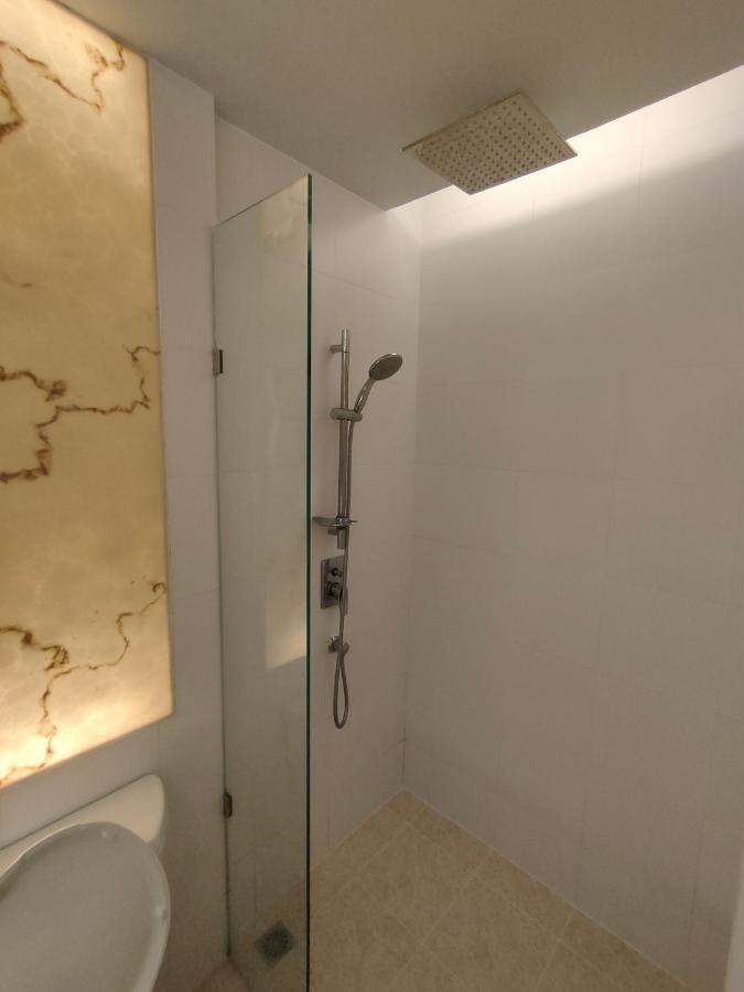 Appartamento Atlantis Waterpark Jomtien Beach Esterno foto